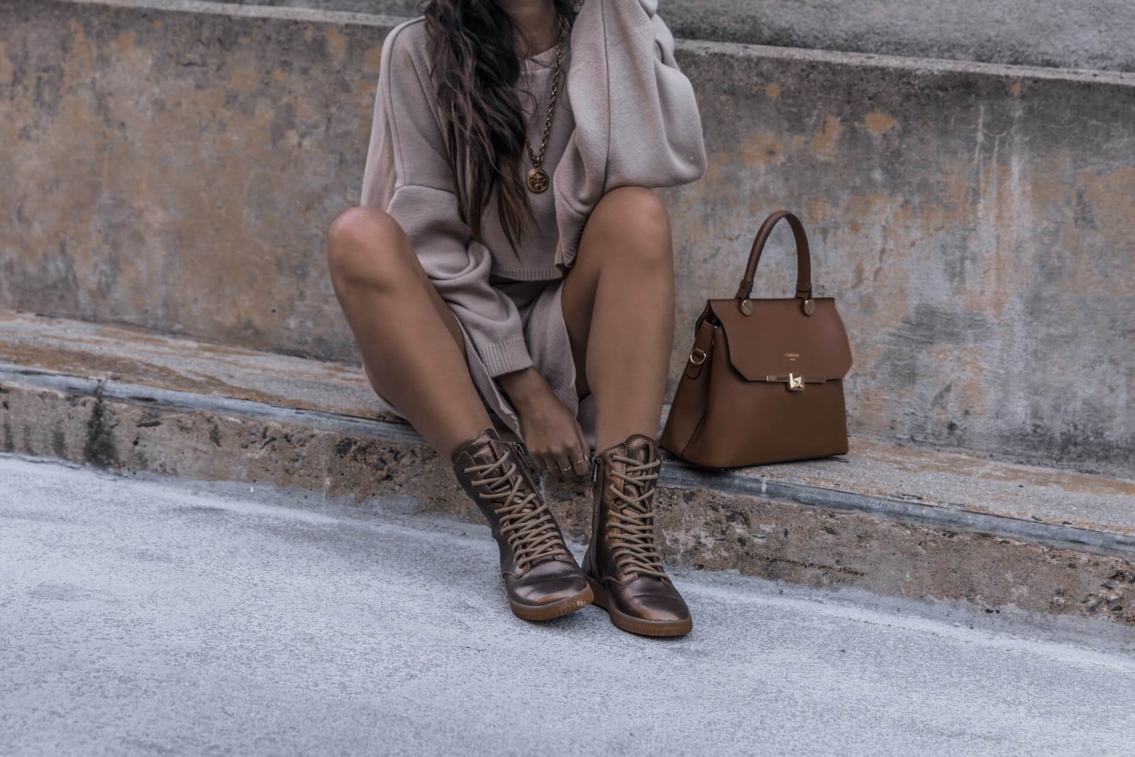 Golden hour treats: early risers on Paris streets